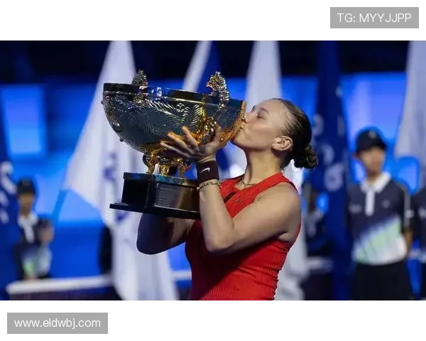 新星选手力克世界冠军 网球赛场再现惊人逆袭成绩